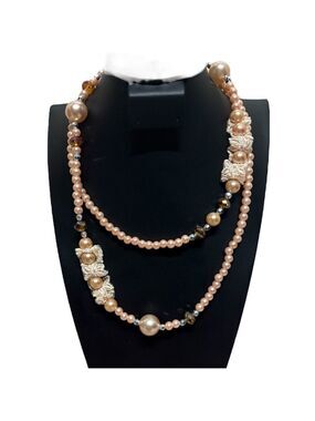 Pink peach lace gems pearl necklace 38 inches lobster clasp closure classic EUC